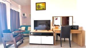 Koh Sirey Beachfront Pool Villa