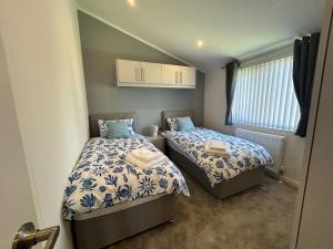 Bridlington Holiday Park, Lodge 1, spacious
