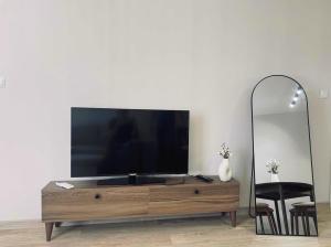 Olive Nest Modern and Cosy Apartment by SeaRent