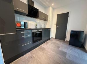 Beautiful Apartment in Mönchengladbach mit Wintergarten