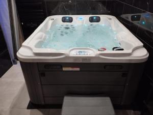 LÉchappée Romantique & Spa Privatif