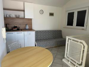 Apartments Jareb