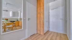 Rezydencja Niechorze D211 Eco Boho z Basenem, Sauną, Jacuzzi, przy samej PLAŻY - 5D Apartments