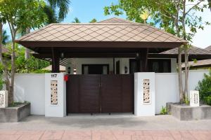 Villa Mirada Maenam - Renovated Four Bedroom with Private Pool