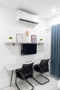 X90 Studio Apartments