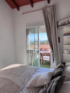 Casa mediterránea con terraza y vistas al mar en Villajoyosa