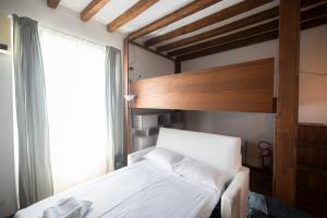 Elegant Navigli View Loft