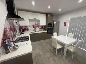 Spacious 3BR Flat near Aquarium & Beach by Homely