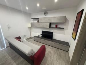 Spacious 3BR Flat near Aquarium & Beach by Homely
