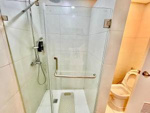 2BR 6pax Cozy 2610 Free Poo Gym and Netflix