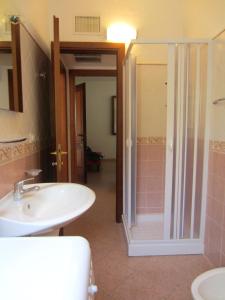 casa vacanza 300 mt dal mare - piscina - WIFI gratuito