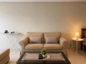 Central 1BR 50sqm Walk to BTS & Night Market
