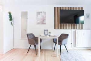 Modern K-Town Studio WiFi Kitchen Smart TV