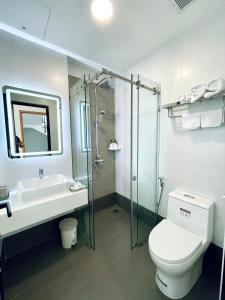 The Track Homestay - Near Bai Dai Beach