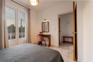 Cest La Vie Budget Rooms - 1 Min Walk to the Beach