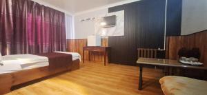 Ayanchin Hotel