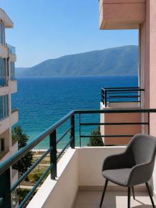 Seaside Apartment 2min walking from Beach Grey