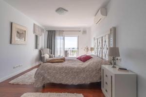 Luxury Villa with Pool, Jacuzzi, Sauna & Sea Views