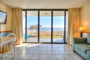 Oceanfront Escape 2BR condo at Carolina Beach