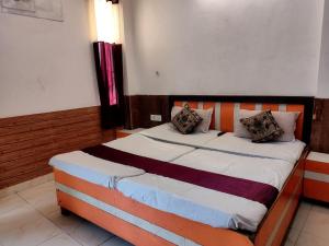 Shraddha Hotel
