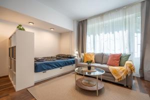 Urban Nest Comfy Studio