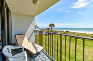 0204 Seaside Sanctuary A charming 1-bedroom oceanfront condo