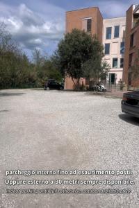 Cozy Apartment with Garden and Free Parking - Close to Hospital