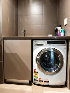 Milo Stylish Apartment in Olympic Park