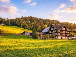 Apartment Scheftenau by Interhome