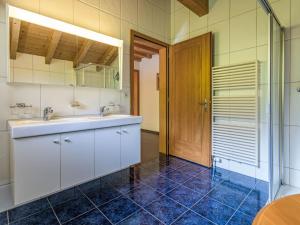 Apartment Stöckli auf dem Birkenhof mit Zusatzzimmer by Interhome