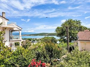 Holiday Home Apartment Nevenka by Interhome