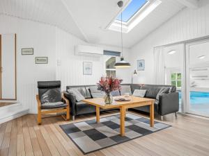 Holiday Home Larisa - 250m from the sea by Interhome