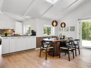 Holiday Home Famke - 1km from the sea by Interhome