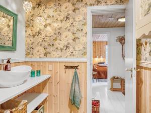 Holiday Home Ellinore - from the sea by Interhome