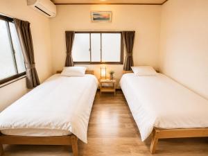 10 min to Asakusa, Sky tree, Train to Airport , Luggage drop, Edo Harmony