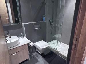 Charmant appartement familial vue piscine proche mer