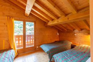 Quiet with mountain view sleeps 6