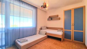 Buda high steps Sunny apartment - 5 min to Beach