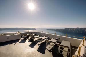 Honeymoon Suite with Jacuzzi Nea Premium Residences