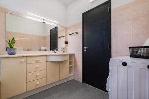 Mimis Apartment by Dreamplaces