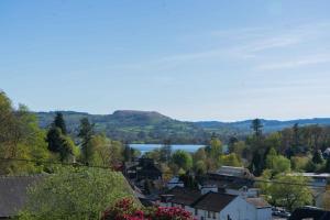 Bolthole Cottage for 2 -views - Central Ambleside
