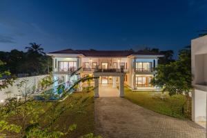 Cozy Escape - Akuregoda Luxury Villa with Private Pool