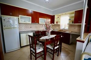 Redi Apartments
