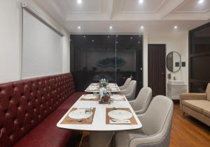 ELYSIUM Premier Suites Hitec City