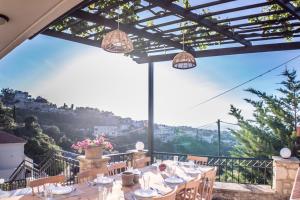 Villa Ventus, 40sqm private pool & hot tub!