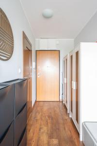 Walońska Comfort Apartment with Balcony ProperUNIT