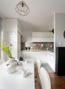 Walońska Comfort Apartment with Balcony ProperUNIT