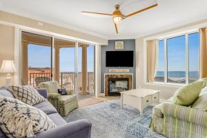 Belmont Towers 407