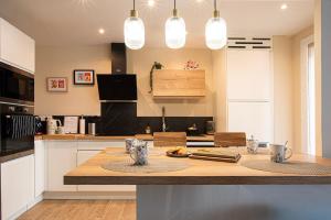 Chez Sandrine T3 moderne, terrasse rooftop & clim