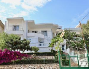 Redi Apartment Sea View
